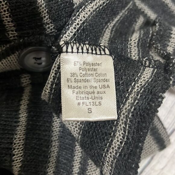 Beyond Yoga Striped Button Front Hooded Cardigan Pockets Oversized sz S Small - Picture 8 of 8